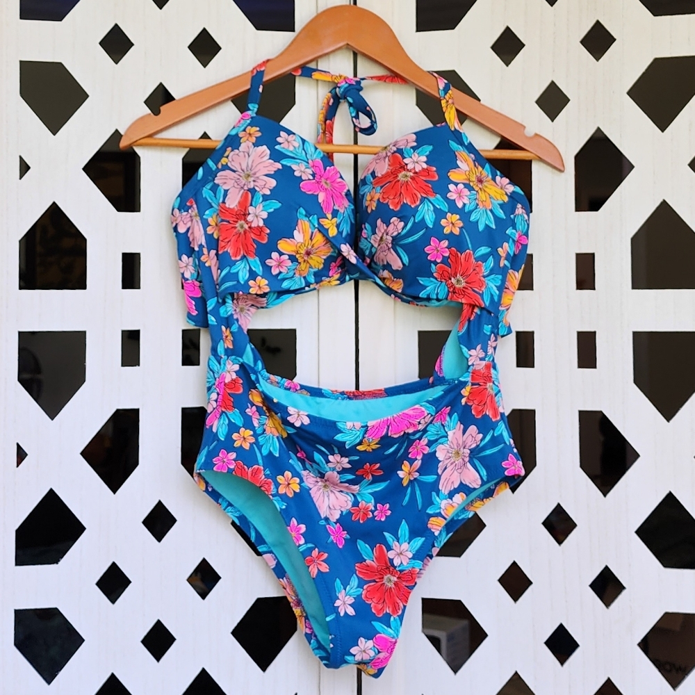 One Piece Tropical Stomach and Back Cut Out 36DD Cup Halter Lace Up Swimsuit